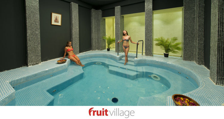 Piscina interna Fruit Village Amphoras Beach 5 stelle 