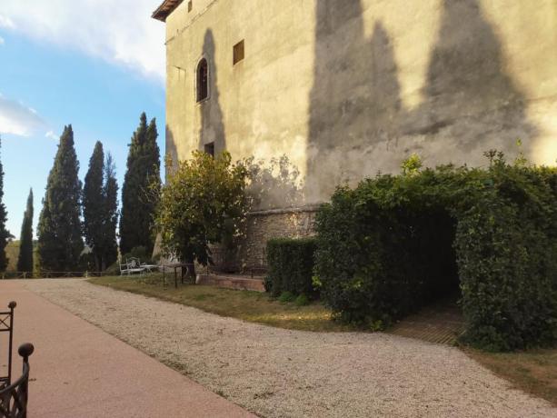 Giardini esterni soggiorno nella natura umbra 