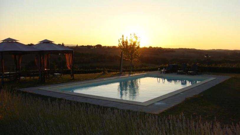 Piscina in Villa Vacanza: Lago Trasimeno 