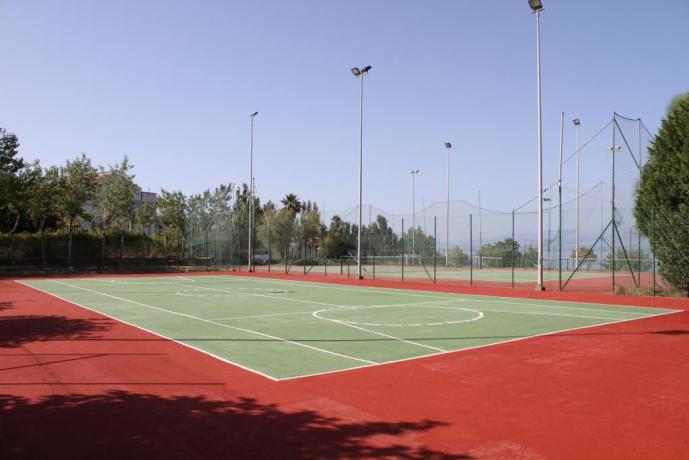 Campo tennis e basket: Baia della Rocchetta 