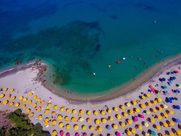 Spiaggia di Sabbia a Tropea, Baia della Rocchetta 