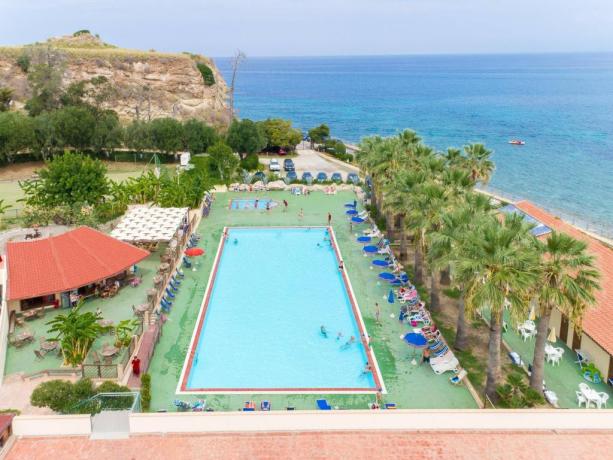 Tropea: Villaggio con Piscina vista mare 