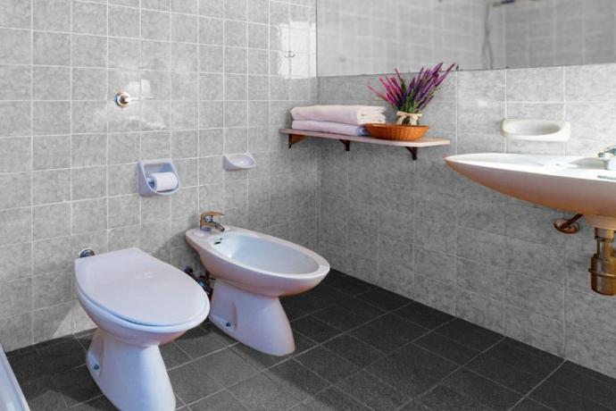 Bagno privato con kit di cortesia incluso 