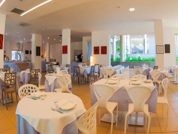 Sala Ristorante per Colazione, Pranzo e Cena 