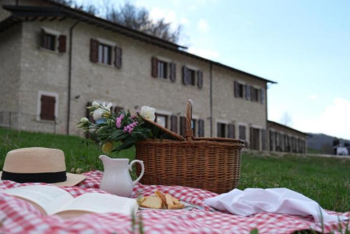 Immerso nel verde Casolare a Cascia famiglie 