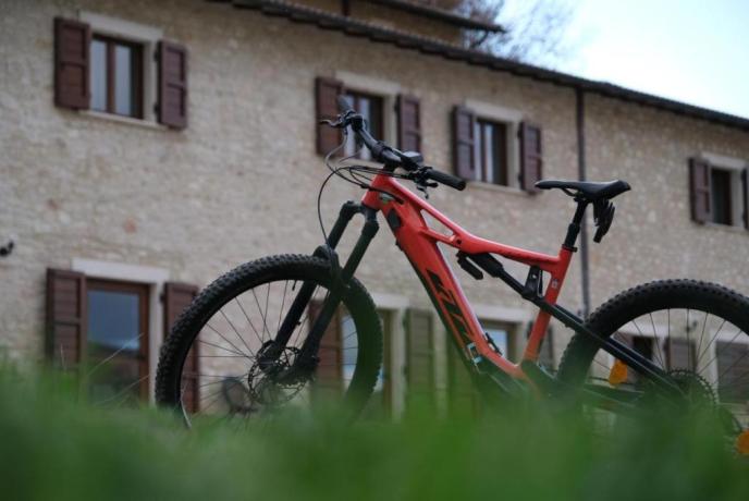 noleggio bici casolare di campagna Valnerina Cascia 